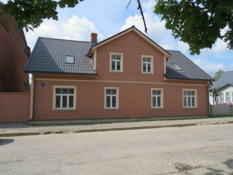 Raiņa iela 7
