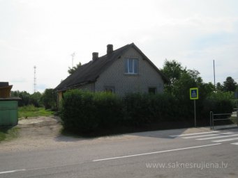 Pērnavas iela 8
