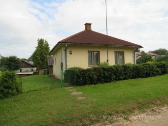Kalēju iela 8